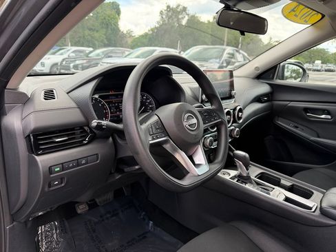 Used 2024 Nissan Sentra SV FWD image 33