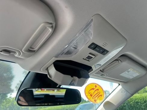 Used 2025 Toyota RAV4 XLE FWD image 31
