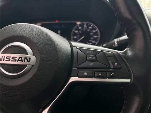 Used 2023 Nissan Sentra SR w/ SR Premium Package image 13