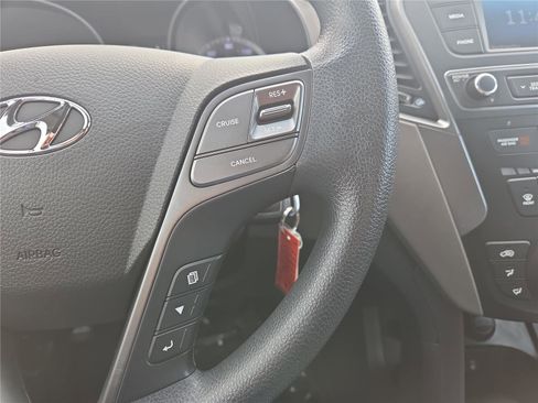 Used 2018 Hyundai Santa Fe Sport image 18