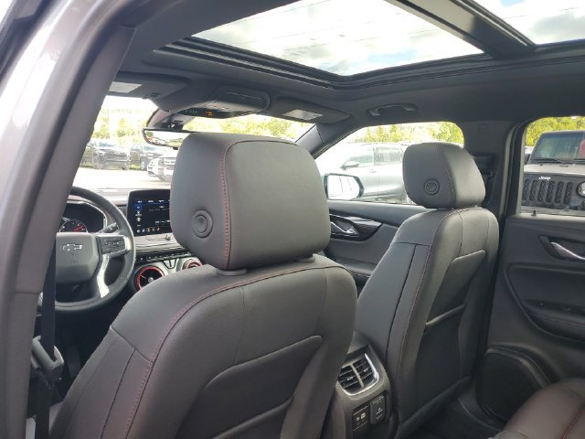 Certified 2025 Chevrolet Blazer RS w/ Driver Confidence II Package AWD/4WD image 11