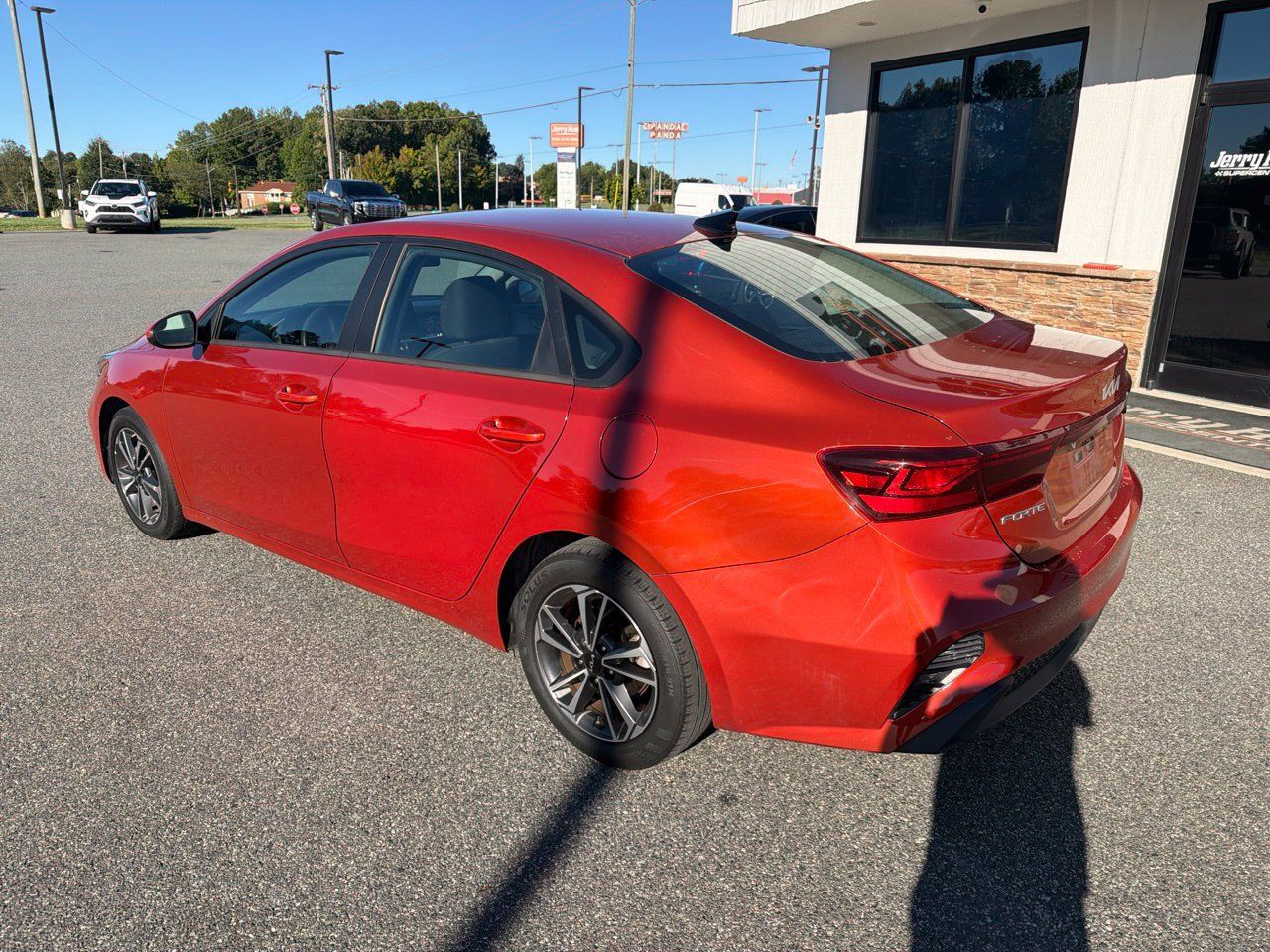 Used 2024 Kia Forte LXS FWD image 7