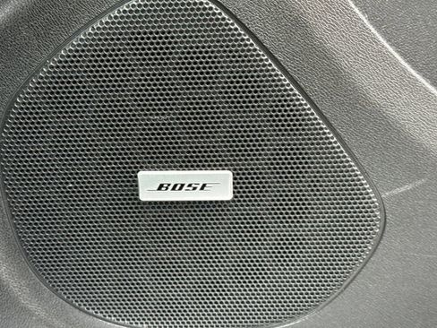 Used 2016 Chevrolet Volt Premier w/ Driver Confidence Package image 23