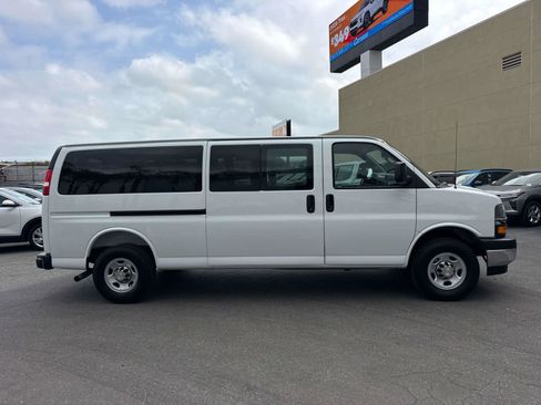 Used 2025 Chevrolet Express 3500 LT w/ LT Preferred Equipment Group RWD image 2