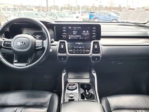 Used 2021 Kia Sorento EX FWD image 8