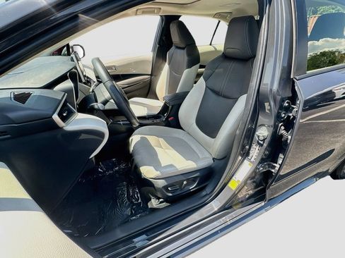 Used 2024 Toyota Corolla XLE FWD image 19