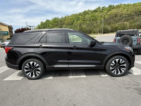 New 2026 Ford Explorer Platinum AWD/4WD image 4