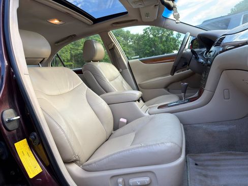 Used 2004 Lexus ES 330 FWD image 14