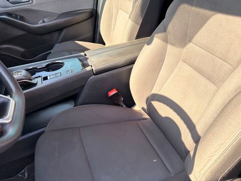 Used 2023 Nissan Rogue S FWD image 20