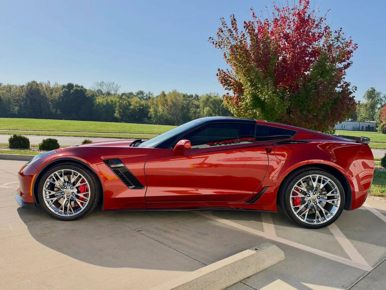 Used 2015 Chevrolet Corvette Z06 w/ 2LZ Preferred Equipment Group RWD image 10