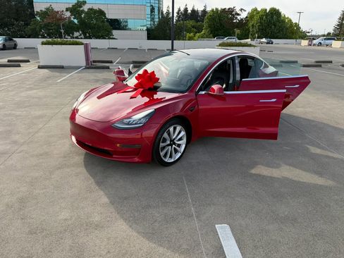 Used 2020 Tesla Model 3 Standard Range Plus RWD image 46