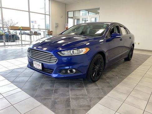 Used 2014 Ford Fusion SE w/ Equipment Group 202A image 2