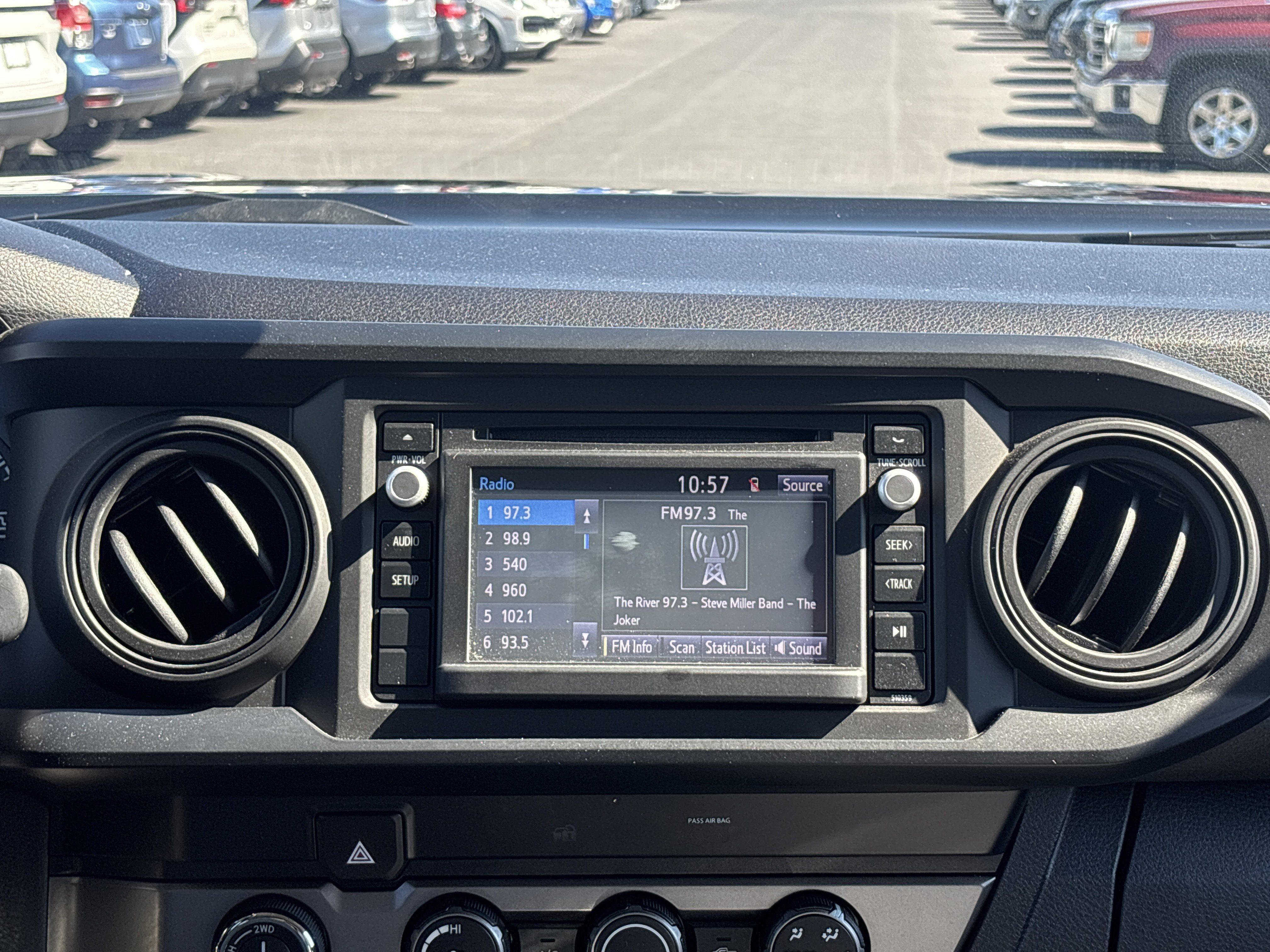 Used 2019 Toyota Tacoma SR w/ SR Convenience Package AWD/4WD image 9