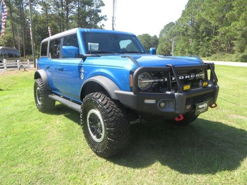 Used 2021 Ford Bronco Outer Banks w/ Sasquatch Package AWD/4WD image 4