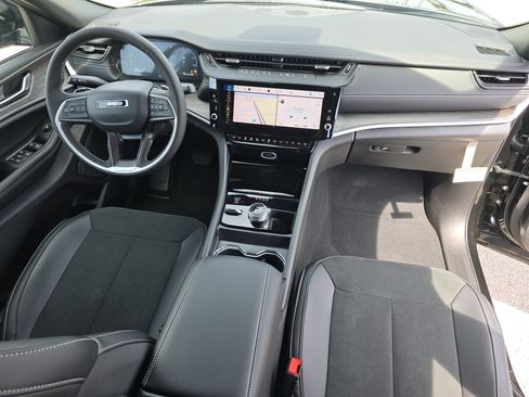 New 2026 Jeep Grand Cherokee L 4WD image 29