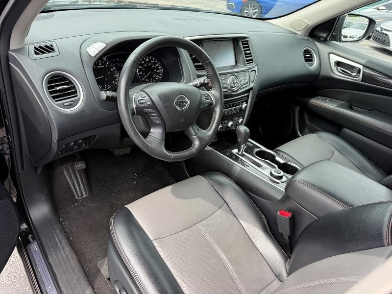 Used 2020 Nissan Pathfinder SL AWD/4WD image 13