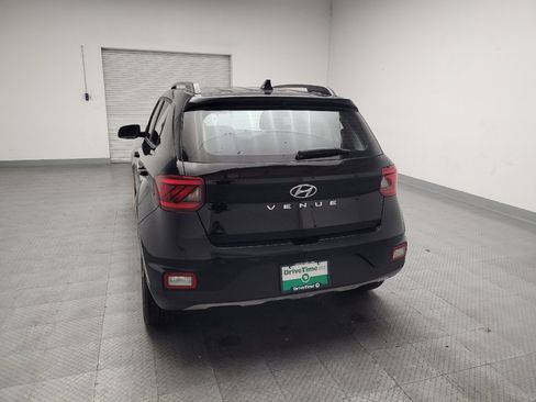 Used 2021 Hyundai Venue SEL w/ Cargo Package FWD image 6