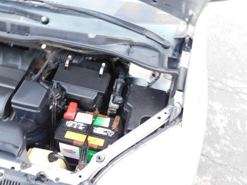 Used 2012 Toyota Sienna XLE image 25