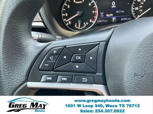 Used 2025 Nissan Altima 2.5 SV FWD image 24
