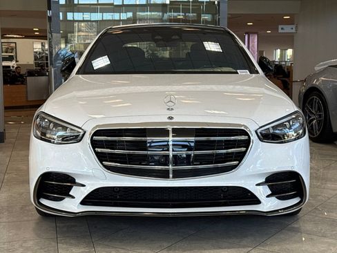 Used 2025 Mercedes-Benz S 580 4MATIC Sedan image 5