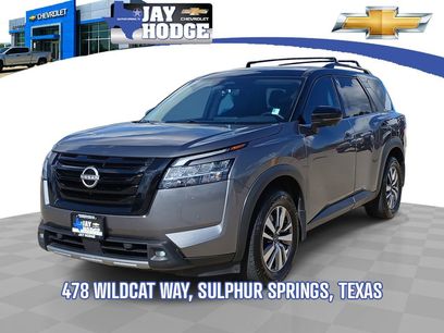 Used 2023 Nissan Pathfinder SL w/ Lighting Package (N92)
