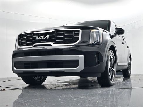New 2025 Kia Telluride S image 40