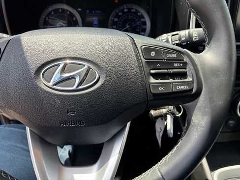 Used 2020 Hyundai Venue SEL w/ Convenience Package FWD image 22