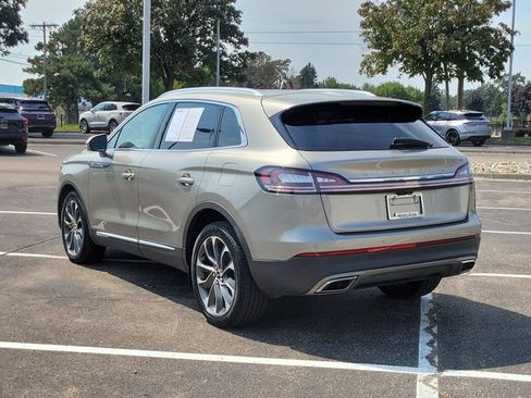 Used 2023 Lincoln Nautilus Reserve AWD/4WD image 3