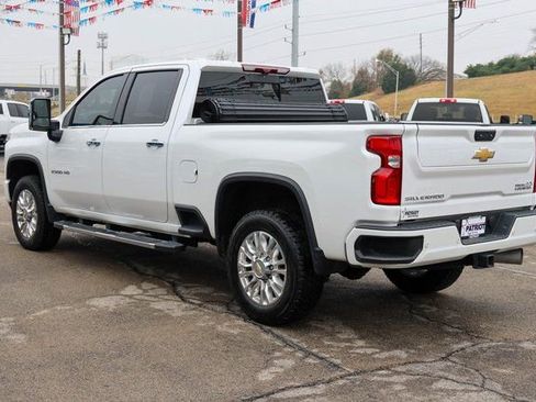 Used 2023 Chevrolet Silverado 2500 High Country w/ Z71 Off-Road Package AWD/4WD image 5
