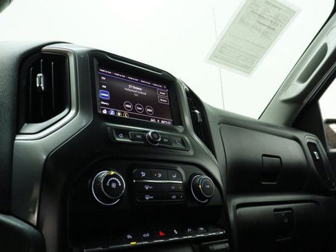 Used 2020 Chevrolet Silverado 1500 Custom w/ Custom Value Package RWD image 14