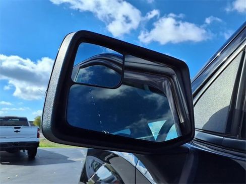 Used 2021 Chevrolet Silverado 1500 RST image 33