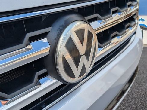 Used 2018 Volkswagen Atlas SEL w/ R-Line Package FWD image 5