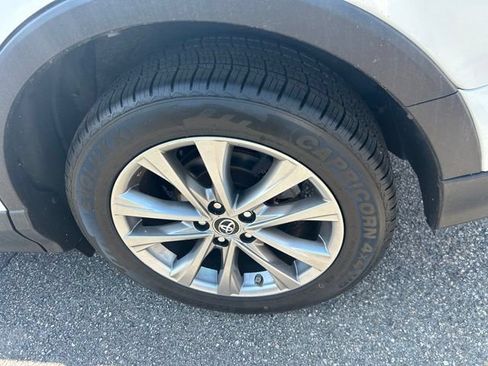 Used 2016 Toyota RAV4 Limited AWD/4WD image 6