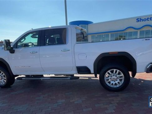 Used 2024 GMC Sierra 2500 SLT w/ SLT Premium Package image 7
