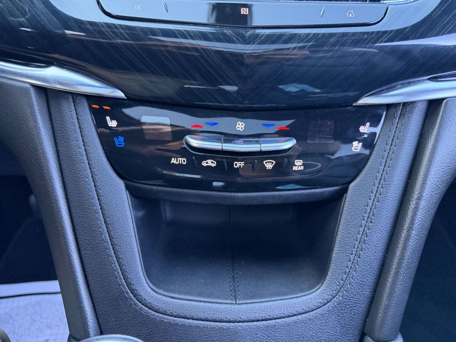 Used 2021 Cadillac XT6 Premium Luxury FWD image 24