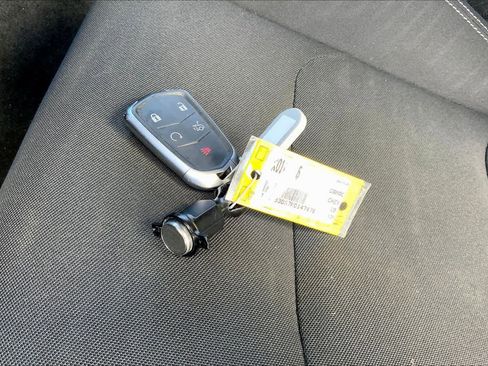 Used 2019 Chevrolet Camaro LT image 13