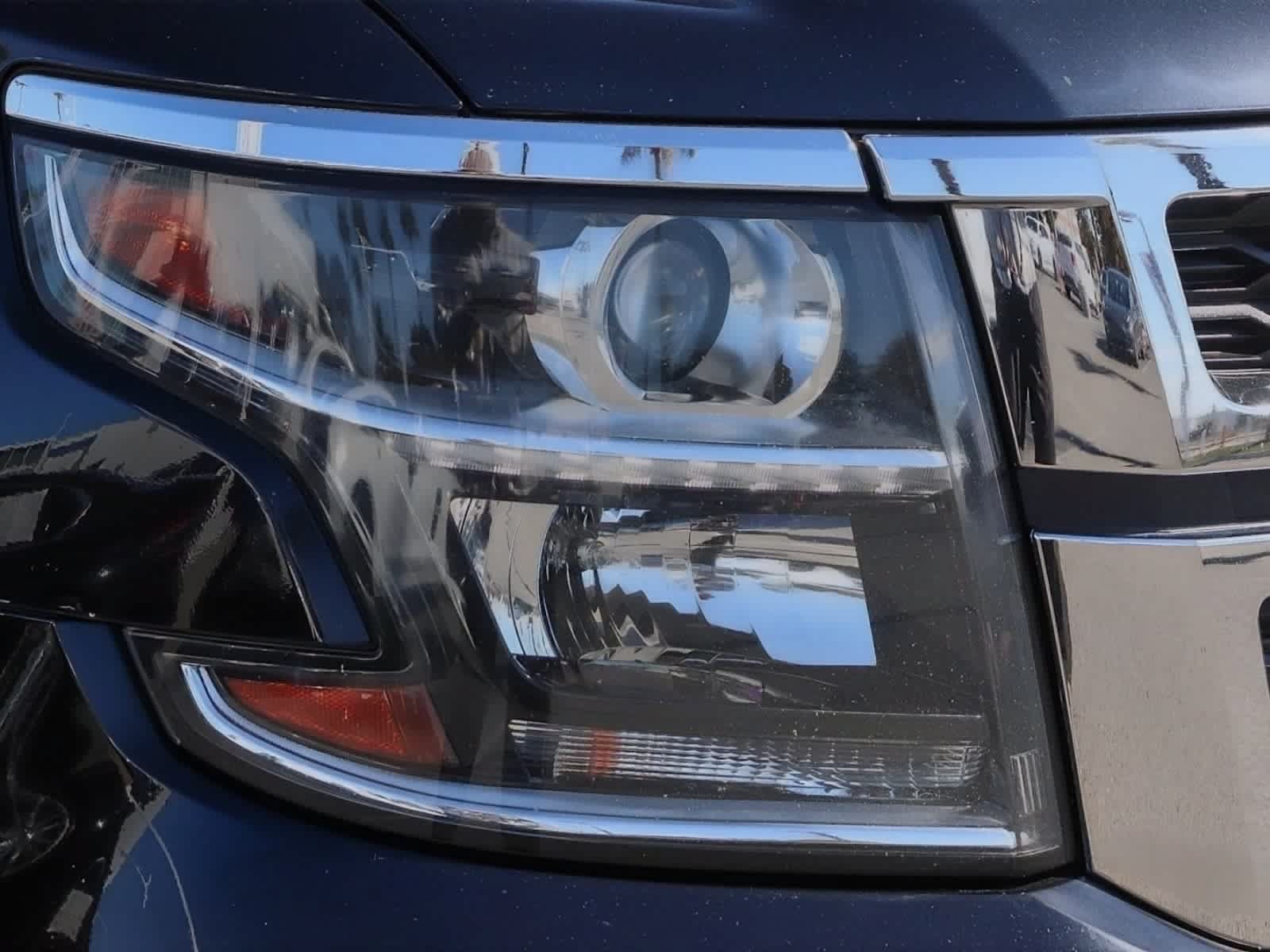 Used 2019 Chevrolet Tahoe LS RWD image 4