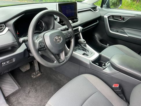 Certified 2023 Toyota RAV4 LE AWD/4WD image 6