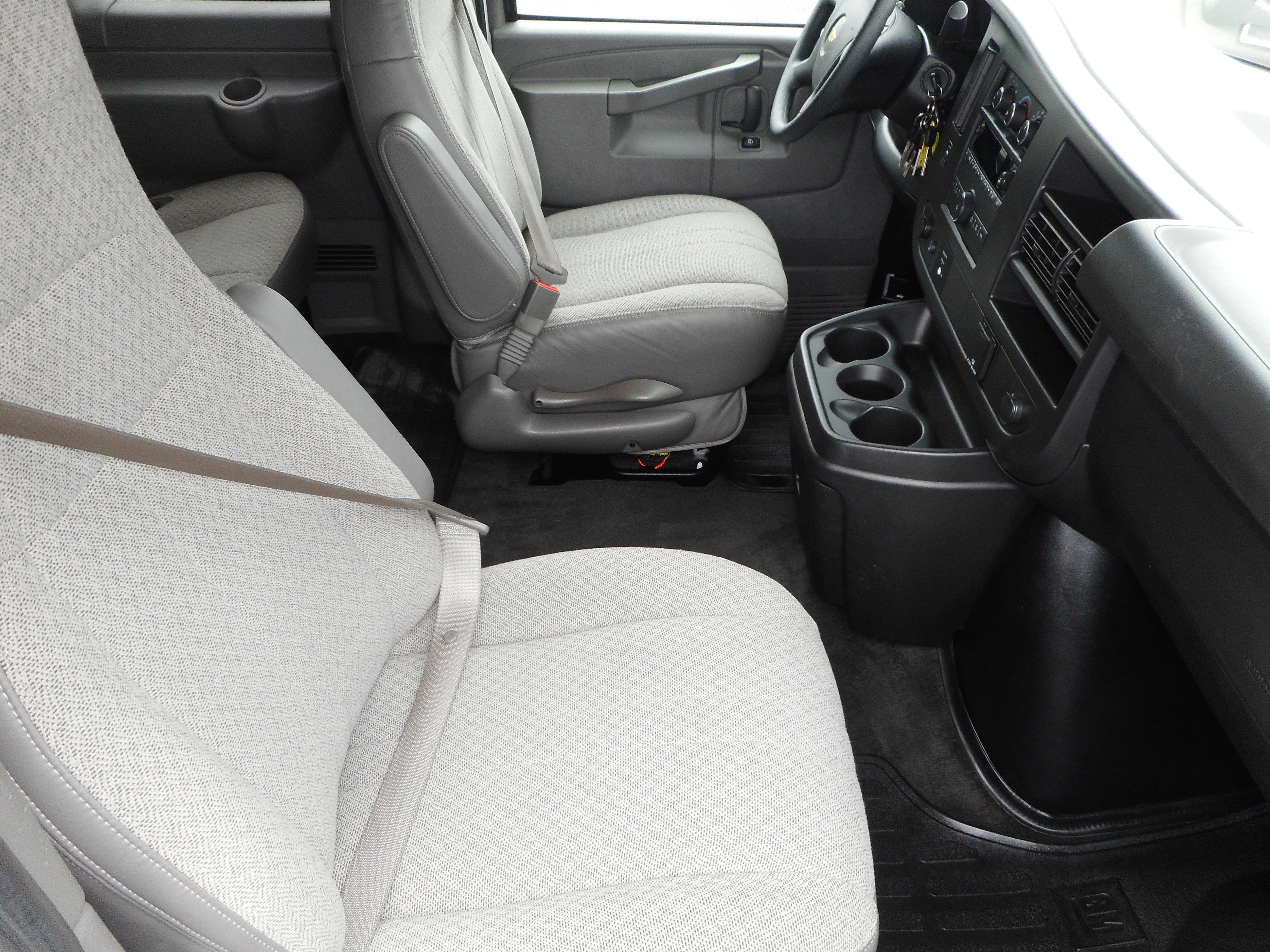 Used 2017 Chevrolet Express 3500 LT w/ LT Preferred Equipment Group RWD image 29
