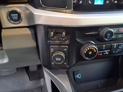 Used 2025 Ford F350 XLT w/ Black Appearance Package image 16