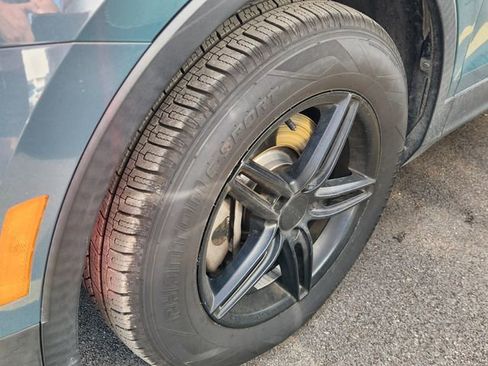 Used 2019 Volkswagen Tiguan S FWD image 10