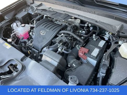 Used 2025 Toyota Grand Highlander AWD image 28
