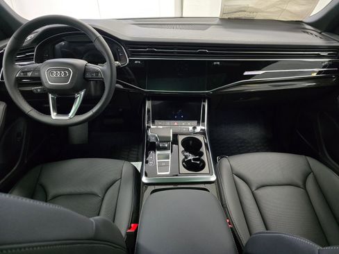 Used 2025 Audi Q8 Premium Plus w/ Premium Plus Package image 17