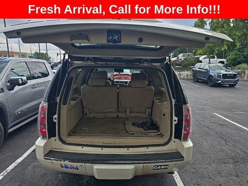Used 2014 GMC Yukon XL Denali AWD/4WD image 23
