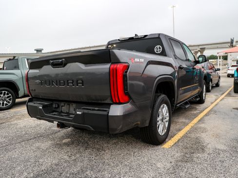 Used 2022 Toyota Tundra SR5 AWD/4WD image 7