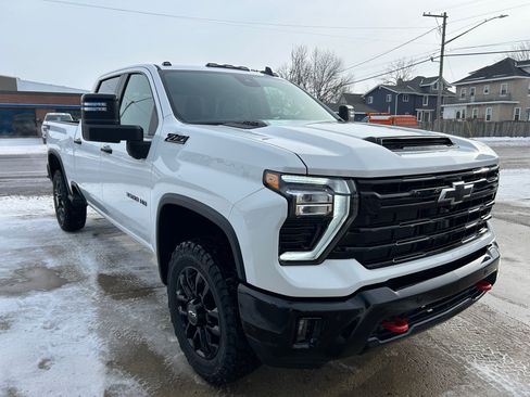 New 2026 Chevrolet Silverado 3500 LT w/ Trail Boss Package image 4
