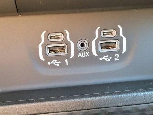 Used 2022 RAM 1500 Big Horn AWD/4WD image 8