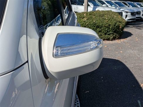 Used 2010 Mercedes-Benz ML 350 4MATIC image 11