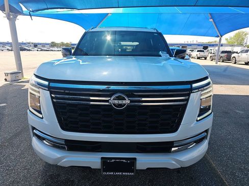 Used 2025 Nissan Armada Platinum Reserve image 2