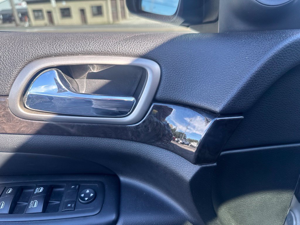 Used 2012 Jeep Grand Cherokee Laredo AWD/4WD image 27